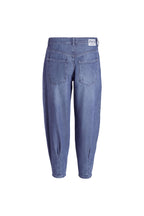 05_THE O SHAPE PLEAT