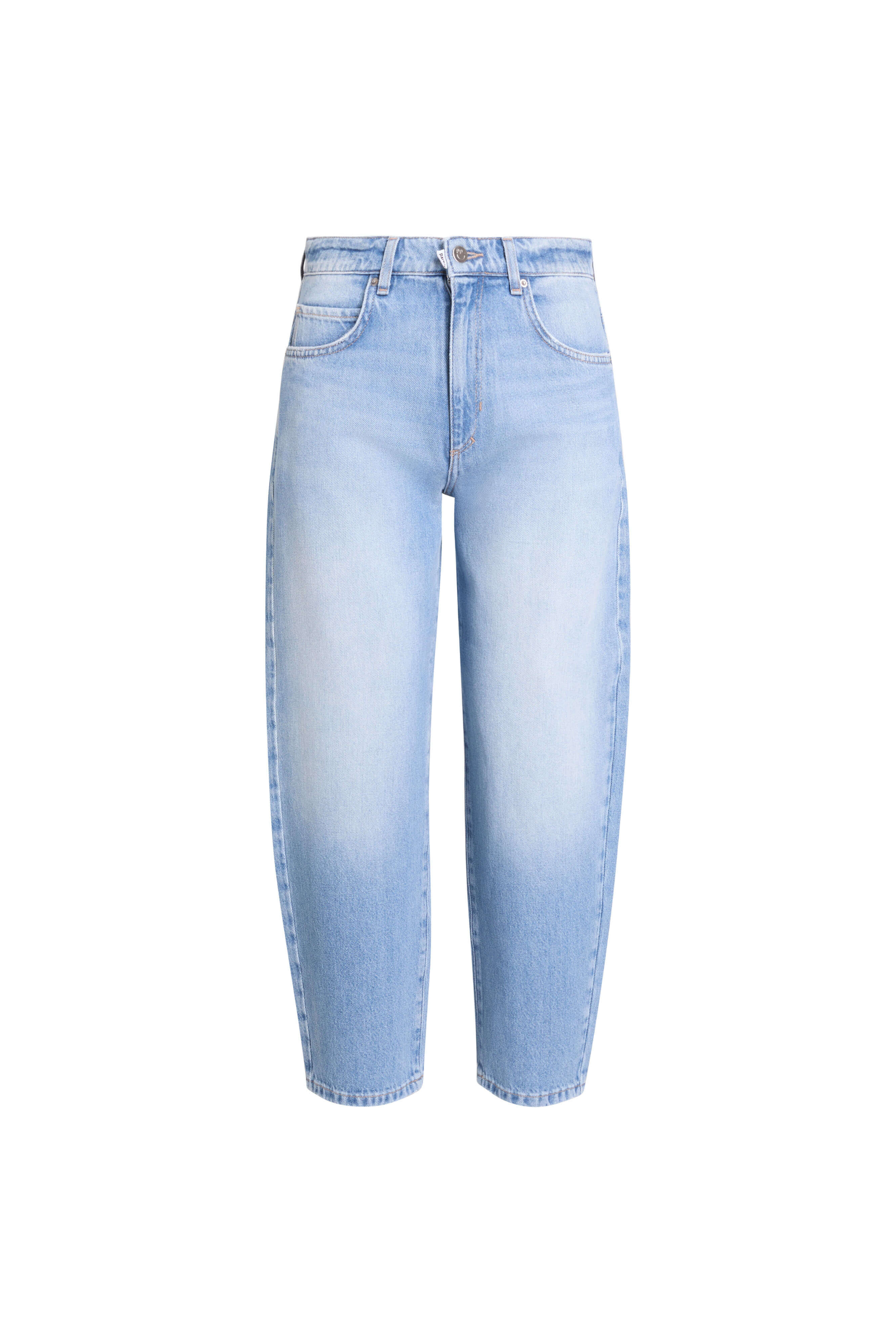 Vorderansicht einer weit geschnittenen Jeans in hellblauer Waschung.