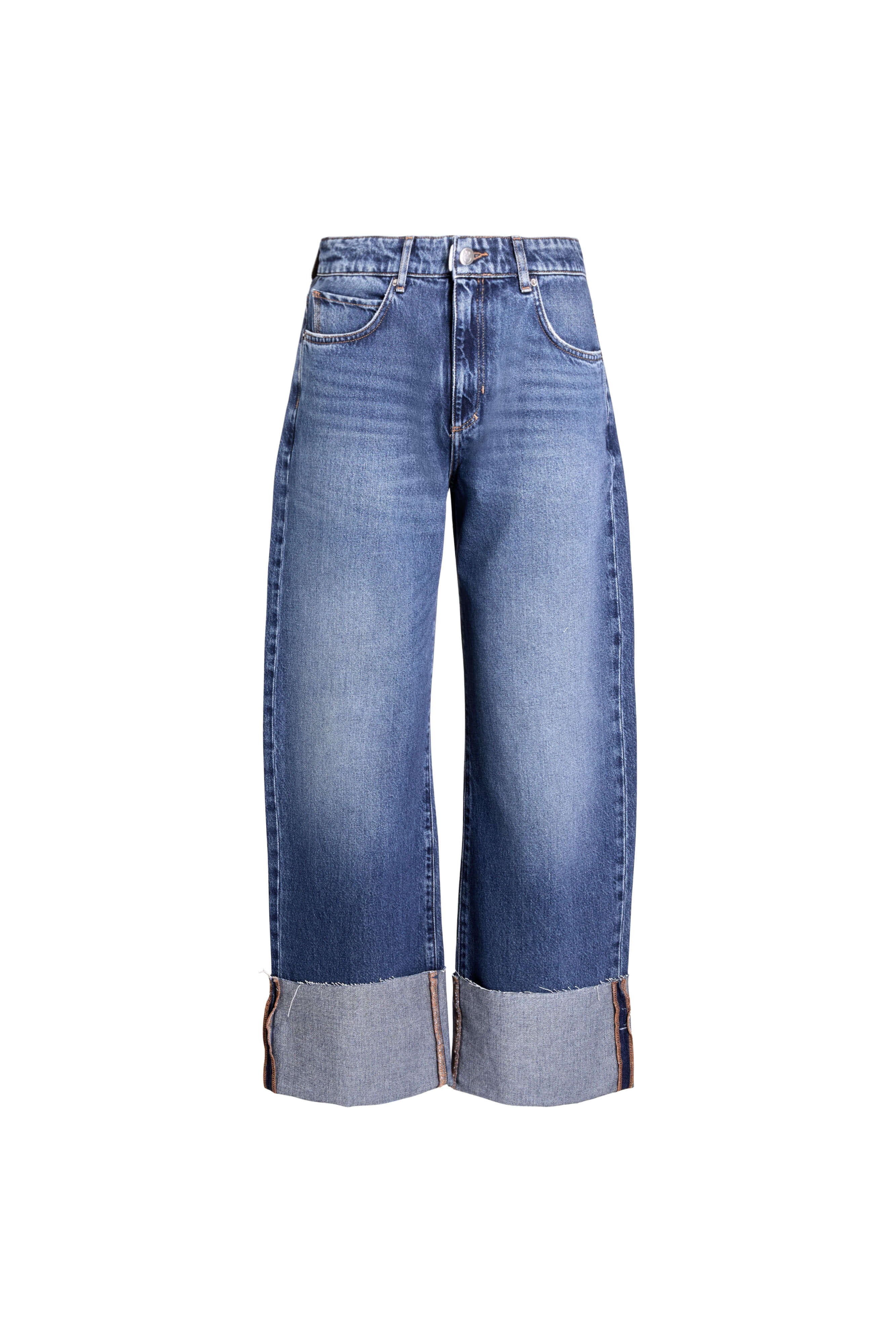 Vorderansicht einer mittelblauen Jeans mit weitem Bein und markanten, breiten Aufschlägen.