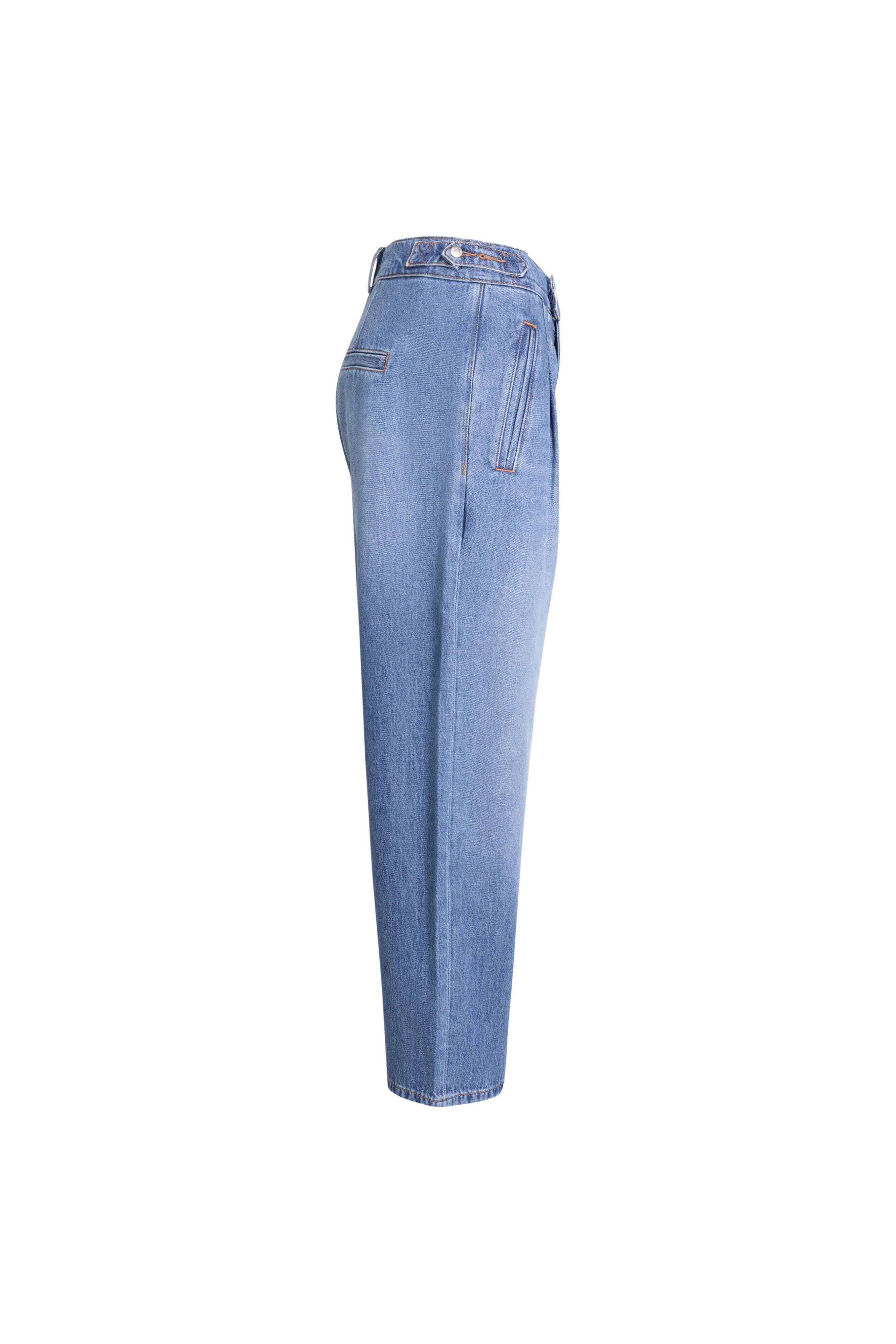 Hellblaue Jeans in der Seitenansicht.