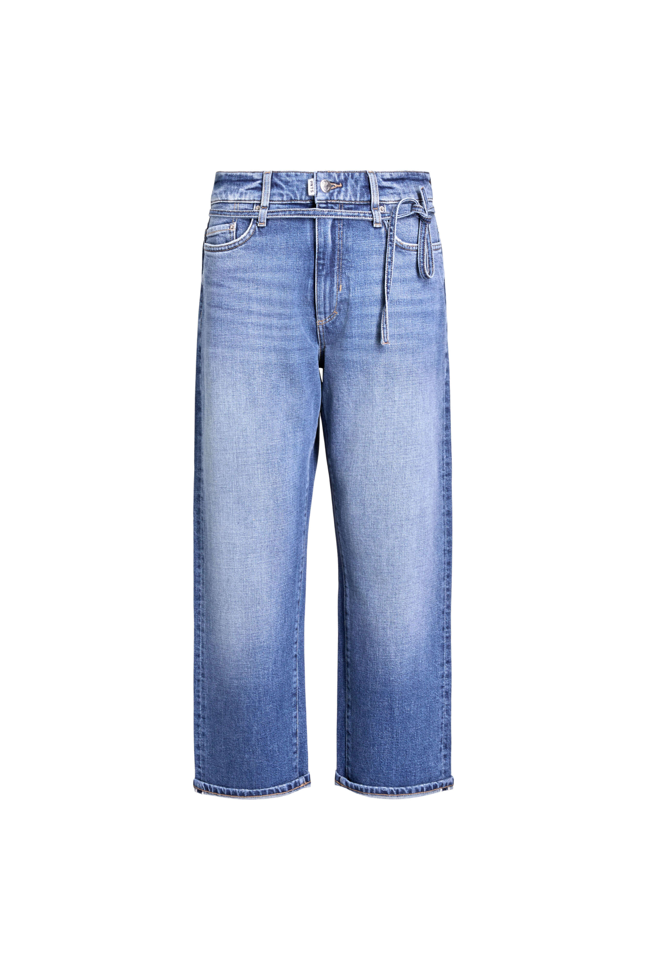 Vorderansicht einer mittelblauen Jeans mit integriertem Bindegürtel an der Taille.