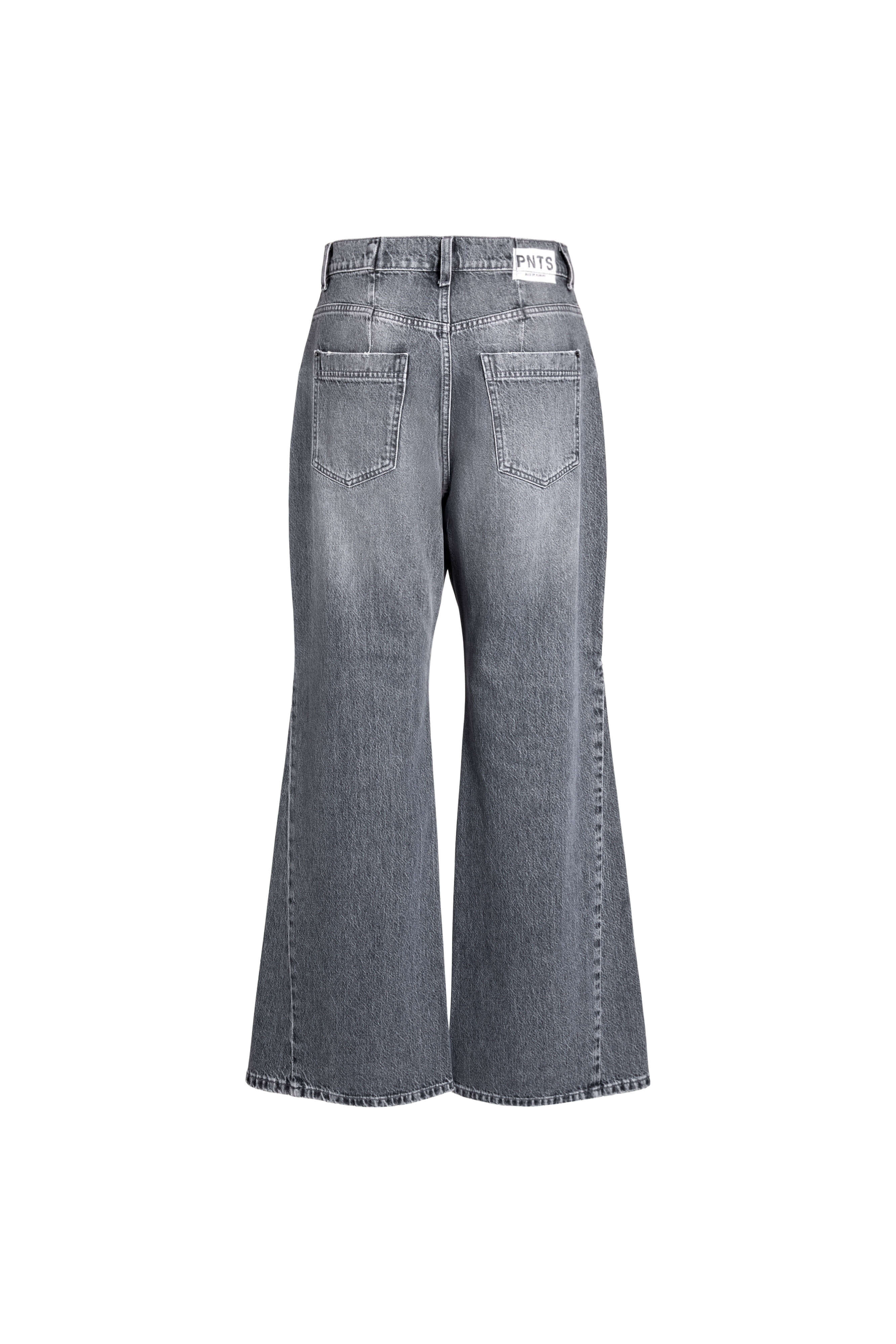 Rückansicht einer grauen Wide-Leg-Jeans mit weißem Label-Patch.