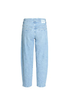 Freisteller Hinteransicht: 05_THE O SHAPE CHINO in hellblau