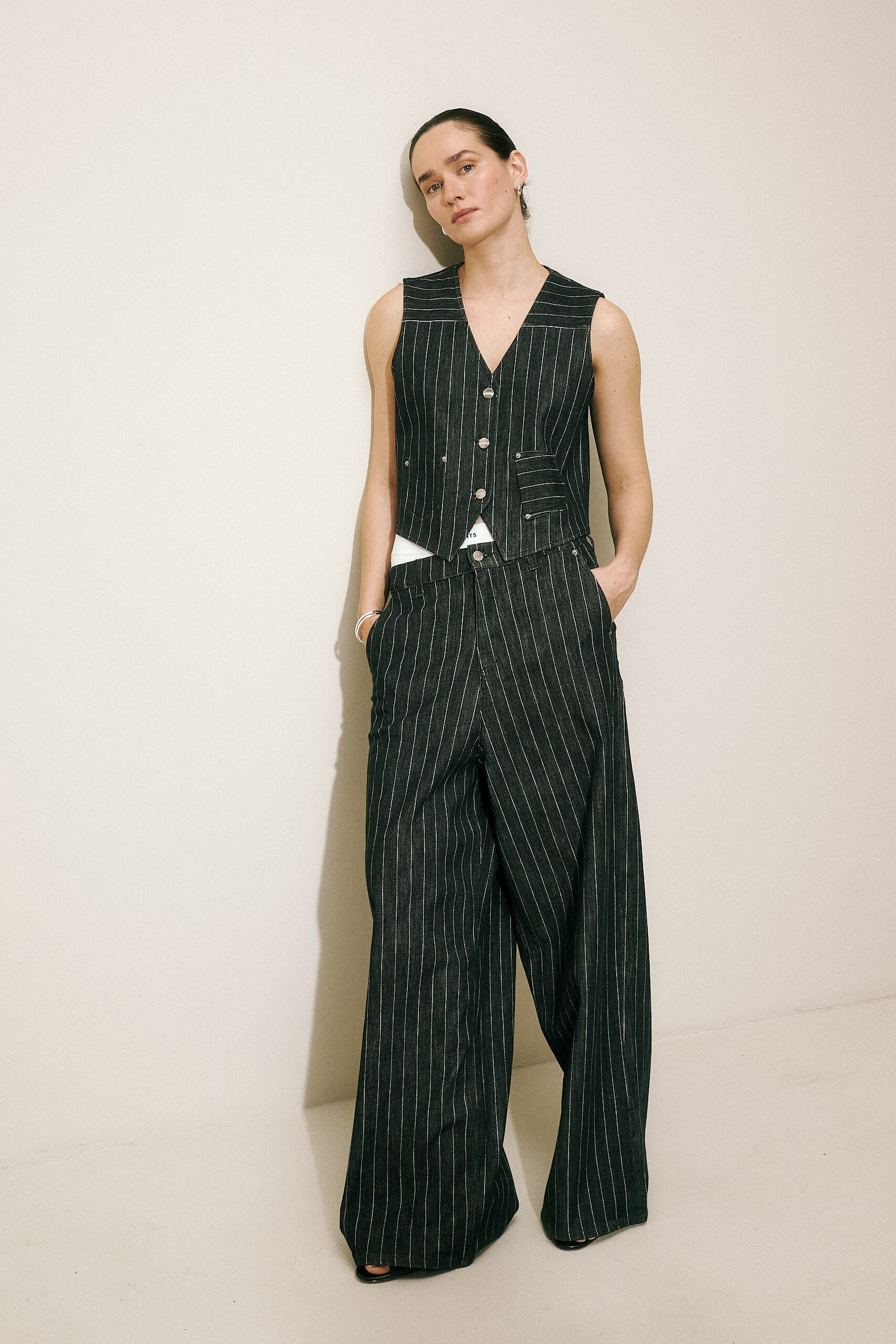 22_OVER THE TOP CHINO